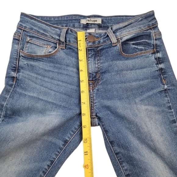 Refuge Women's‎ Denim Distressed Blue Jeans Skinny Size 4 - Picture 5 of 12